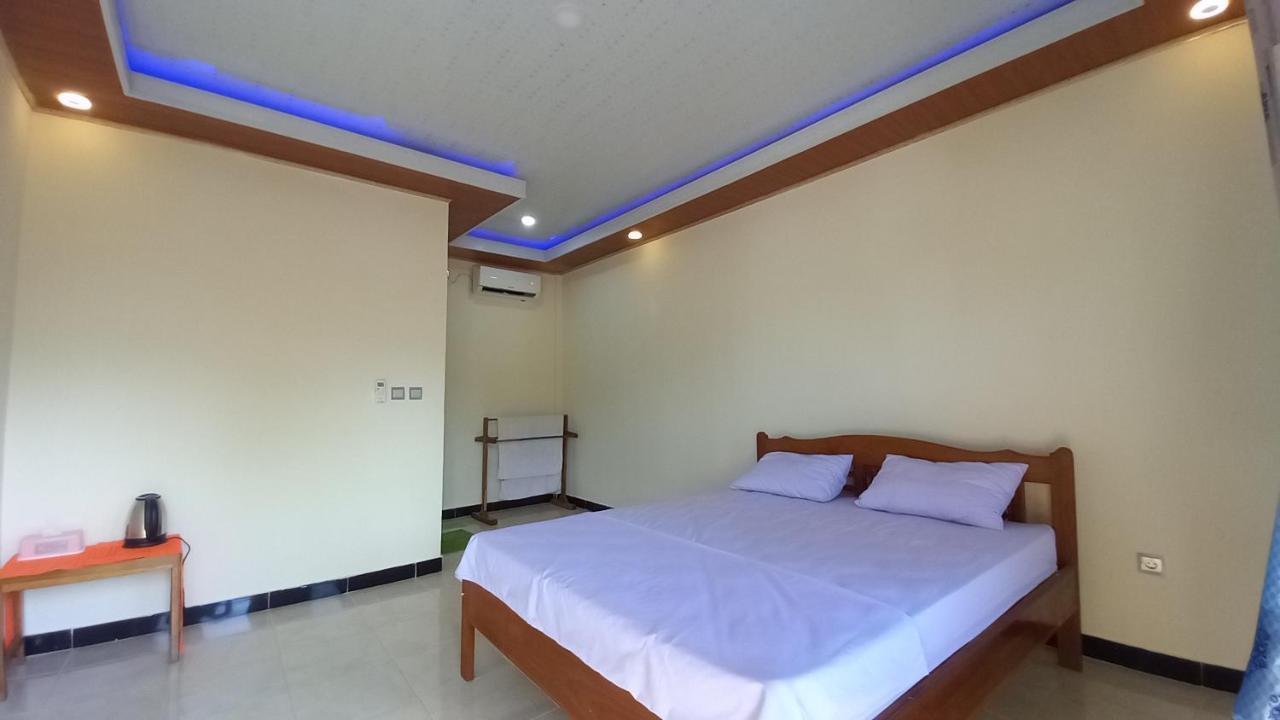 Benedict Guesthouse By Mori Hospitality Labuan Bajo Exterior photo